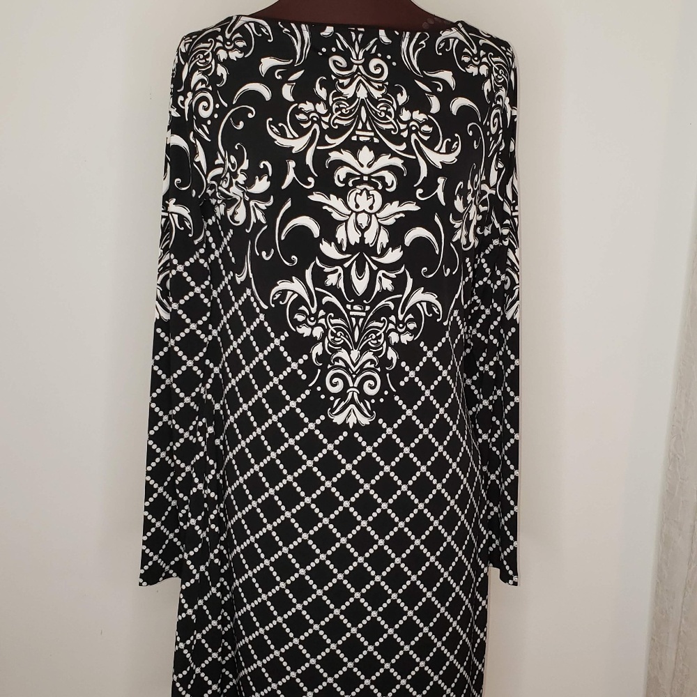 White House Black Market Damask  Dress Size M